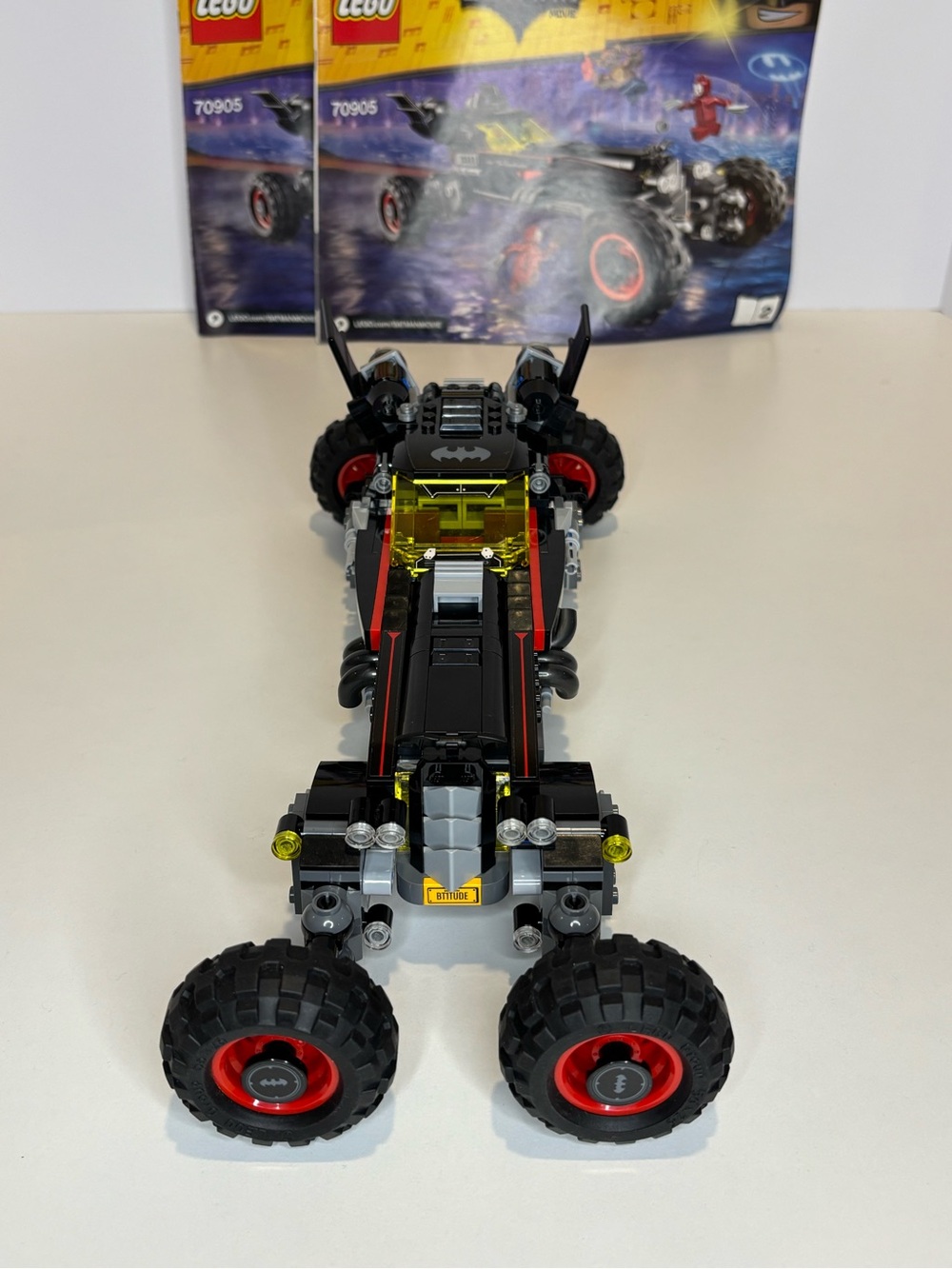LEGO #70905 The Batmobile - Picture 9 of 16